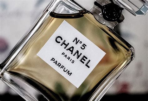 chanel no 5 icon